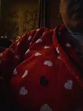 Snapshot of GoddessChantelle chatting on February 7, 7:44 pm GoddessChantelle online show from February 7, 7:44 pm