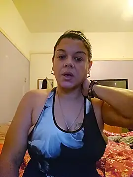 Snapshot of GoddessChantelle chatting on February 13, 9:09 am GoddessChantelle online show from February 13, 9:09 am