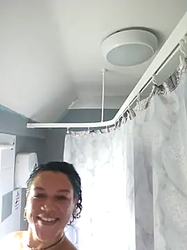 Snapshot of GoddessChantelle chatting on September 19, 9:35 am GoddessChantelle online show from September 19, 9:35 am