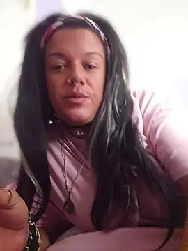 Snapshot of GoddessChantelle chatting on June 14, 1:34 pm GoddessChantelle online show from June 14, 1:34 pm
