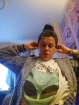 Snapshot of GoddessChantelle chatting on February 26, 9:20 am GoddessChantelle online show from February 26, 9:20 am