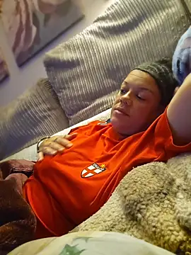 GoddessChantelle online show from April 16, 8:20 pm