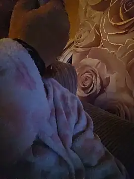 Snapshot of GoddessChantelle chatting on February 1, 3:32 pm GoddessChantelle online show from February 1, 3:32 pm