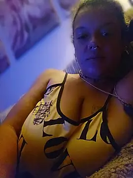 Snapshot of GoddessChantelle chatting on June 21, 10:48 pm GoddessChantelle online show from June 21, 10:48 pm