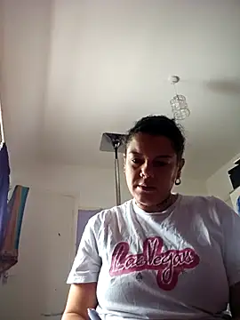 Snapshot of GoddessChantelle chatting on October 10, 2:18 pm GoddessChantelle online show from October 10, 2:18 pm