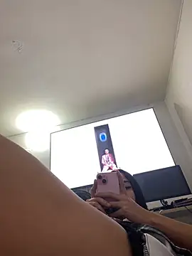 skullvalu online show from March 28, 8:37 am