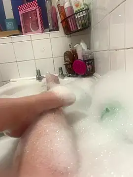 Snapshot of Imogenbabyyy chatting on October 9, 5:46 pm Imogenbabyyy online show from October 9, 5:46 pm