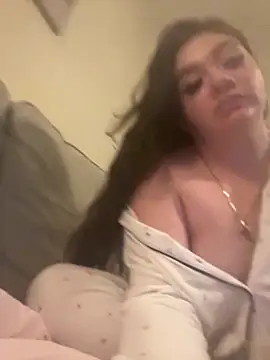 Snapshot of Imogenbabyyy chatting on December 17, 8:47 pm Imogenbabyyy online show from December 17, 8:47 pm