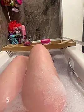 Imogenbabyyy online show from January 6, 6:23 pm