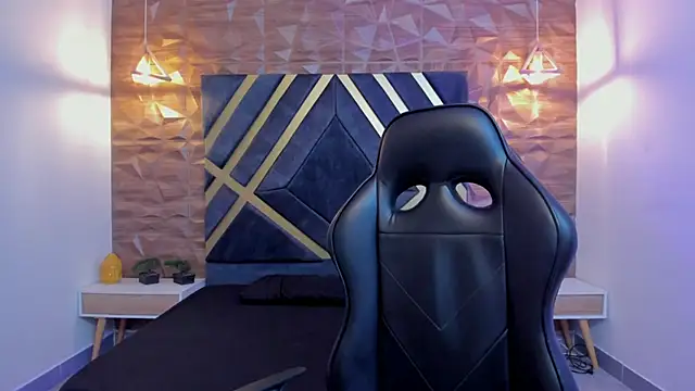 Alana cox  online show from December 4, 11:26 pm