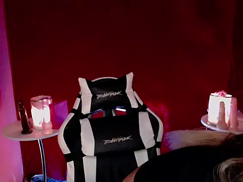 Snapshot of Kerarabuang69 chatting on October 18, 2:13 am Kerarabuang69 online show from October 18, 2:13 am