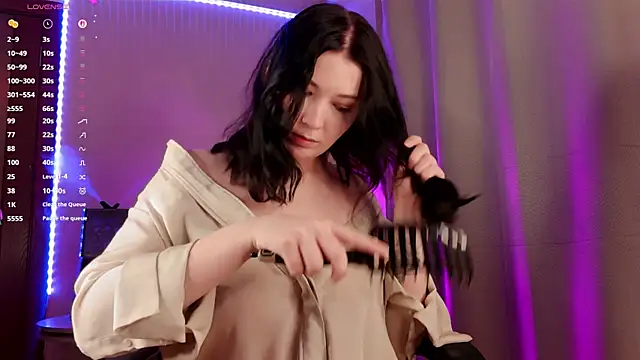 Liraras online show from December 4, 4:28 pm