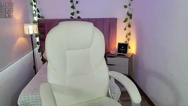 VioletBlacke  online show from December 22, 2:50 pm