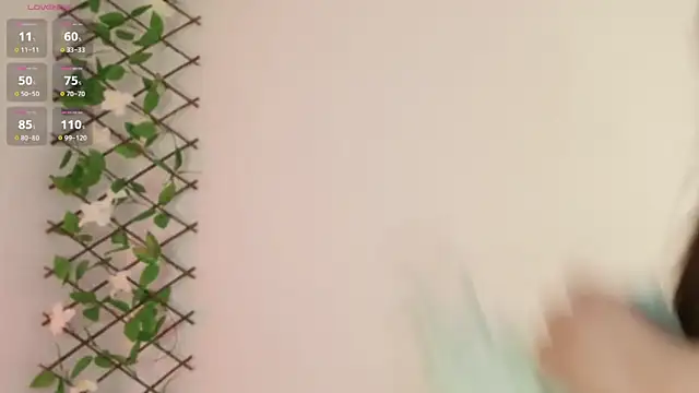 Snapshot of VioletBlacke_ chatting on June 9, 1:34 pm VioletBlacke online show from June 9, 1:34 pm
