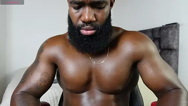 Snapshot of james_musclebbc chatting on June 30, 11:38 pm james musclebbc online show from June 30, 11:38 pm