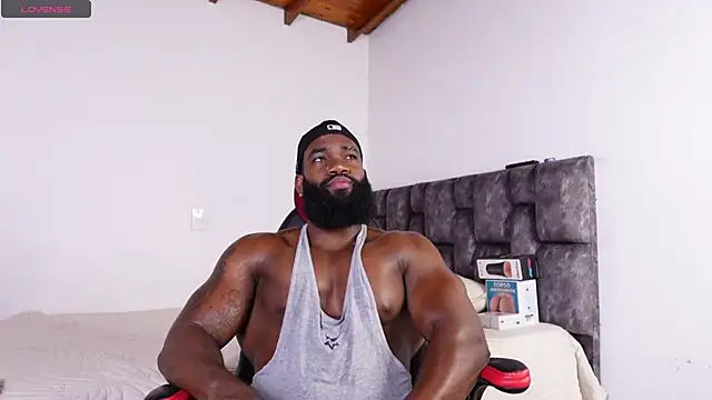 Snapshot of james_musclebbc chatting on July 15, 11:45 pm james musclebbc online show from July 15, 11:45 pm