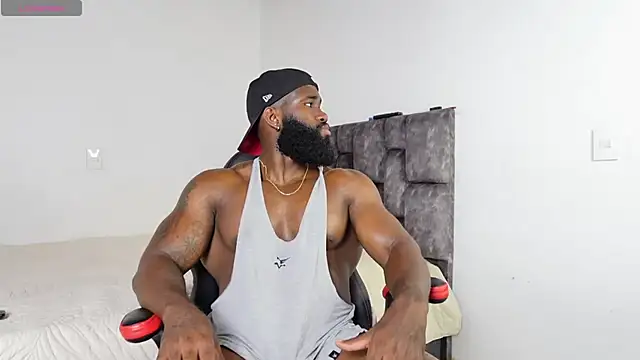 Snapshot of james_musclebbc chatting on June 24, 7:11 pm james musclebbc online show from June 24, 7:11 pm