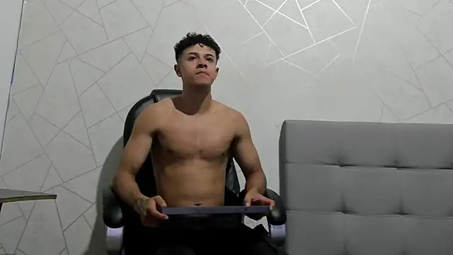 Snapshot of Alex_Colton7 chatting on October 26, 2:12 am Alex Colton7 online show from October 26, 2:12 am