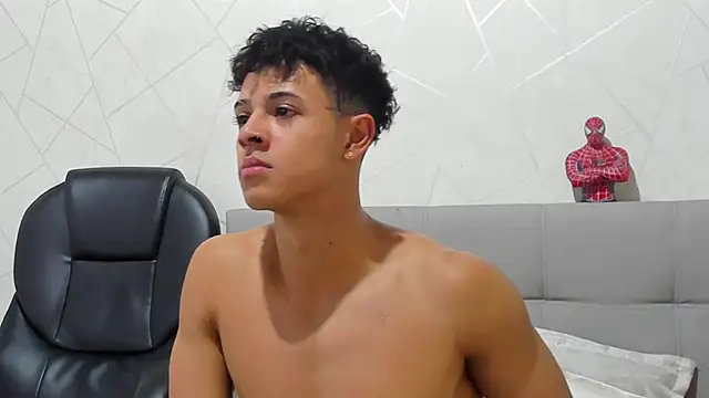 Snapshot of Alex_Colton7 chatting on September 25, 3:34 am Alex Colton7 online show from September 25, 3:34 am