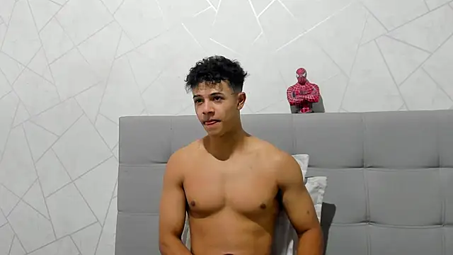 Snapshot of Alex_Colton7 chatting on September 22, 4:18 am Alex Colton7 online show from September 22, 4:18 am