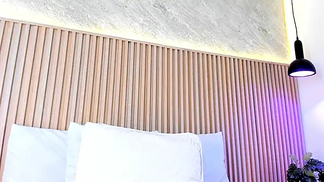 Roxie-NS online show from April 14, 12:10 pm