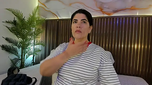 Roxie-NS online show from January 14, 11:47 am