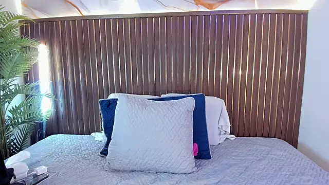 Roxie-NS online show from February 28, 12:05 pm