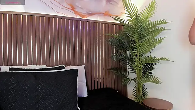 Roxie-NS online show from April 2, 12:23 pm