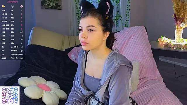 AuroraVice online show from December 4, 6:34 am