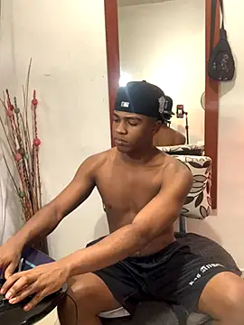 Snapshot of DEMOND_333 chatting on September 24, 2:12 pm DEMOND 333 online show from September 24, 2:12 pm