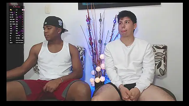 Snapshot of DEMOND_333 chatting on December 5, 2:00 am DEMOND 333 online show from December 5, 2:00 am