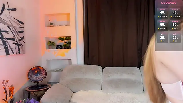 Snapshot of sweetbabemary chatting on October 6, 3:19 am sweetbabemary online show from October 6, 3:19 am