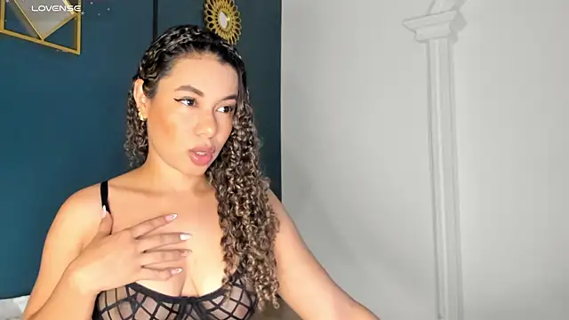 Snapshot of angie_leonn chatting on July 13, 12:48 pm angie leonn online show from July 13, 12:48 pm
