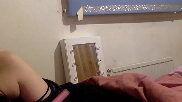 Snapshot of Bellababexox_ chatting on September 9, 2:21 am Bellababexox online show from September 9, 2:21 am