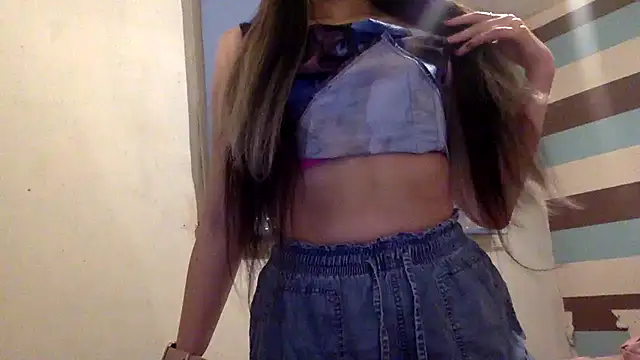 Snapshot of Bellababexox_ chatting on September 15, 4:35 am Bellababexox online show from September 15, 4:35 am