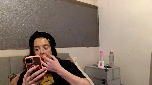 Bellababexox  online show from April 7, 11:50 pm