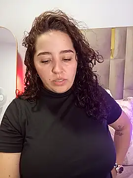 LoanaSantos online show from November 21, 10:20 pm