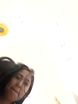 Liahdiaz  online show from November 21, 12:37 pm