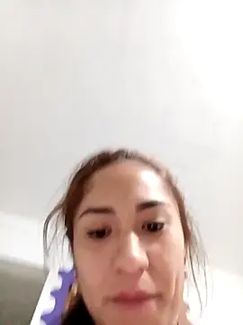 Liahdiaz  online show from November 15, 11:03 am