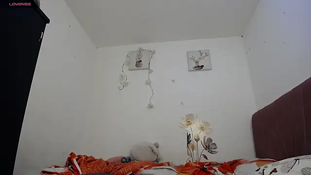 Snapshot of Liahdiaz_ chatting on July 17, 3:20 pm Liahdiaz online show from July 17, 3:20 pm