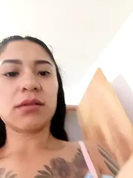 Liahdiaz  online show from February 9, 12:47 pm