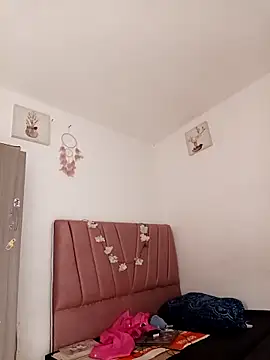 Liahdiaz  online show from December 16, 4:55 pm