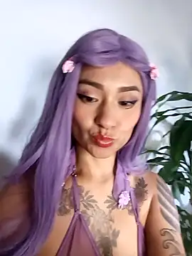 Liahdiaz  online show from December 18, 4:11 pm