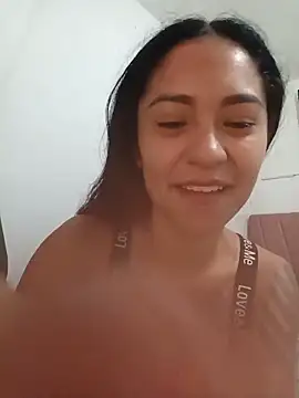 Snapshot of Liahdiaz_ chatting on May 14, 2:58 pm Liahdiaz online show from May 14, 2:58 pm