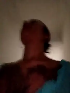 Liahdiaz  online show from December 3, 12:15 pm