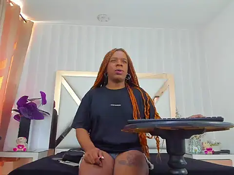 LicyEvans1 online show from January 17, 7:50 pm