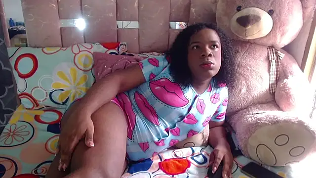 LicyEvans1 online show from April 5, 8:15 pm