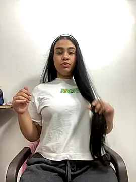 miawhithee online show from November 27, 1:50 am