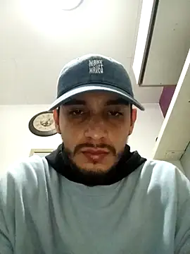 Snapshot of Juandavidbolivar chatting on November 10, 3:00 am Juandavidbolivar online show from November 10, 3:00 am