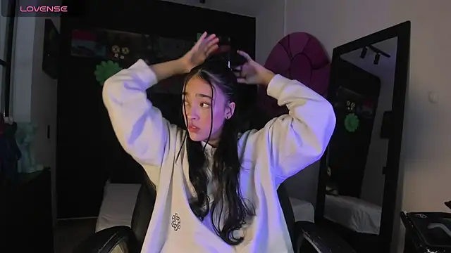 miIa bratz online show from March 10, 8:46 pm